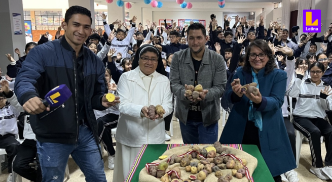 José Vásquez recorre colegios para presentar avance de documental 