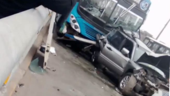 Accidente en Vía Evitamiento: triple choque deja un muerto y heridos