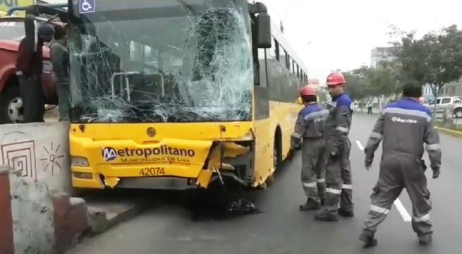 Bus alimentador del Metropolitano genera quíntuple choque