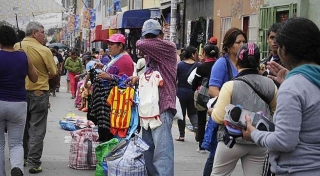 El 55,3% de la clase media en Perú trabaja en la informalidad