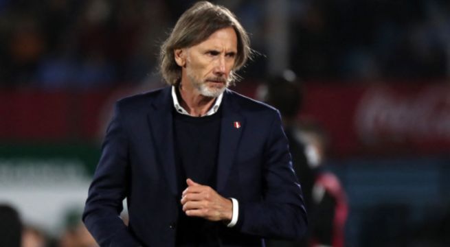 Ricardo Gareca evitó hablar con prensa peruana en su llegada a Dallas