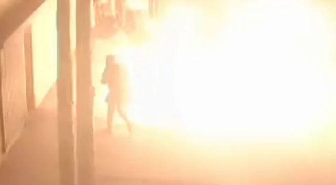 Explosión subterránea casi mata a menor de edad