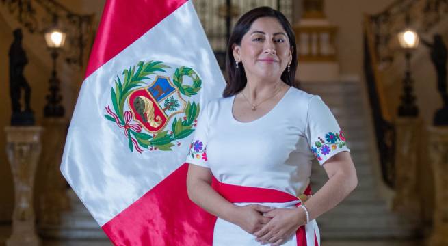 Kelly Portalatino citada 