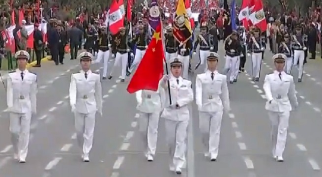 Así fue el paso de la delegación china en el Desfile Militar 2024 | VIDEO