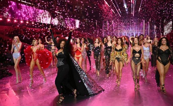 Victoria’s Secret Fashion Show 2024: Kate Moss, Tyra Banks y el regreso de ángeles legendarias