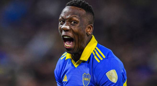Luis Advíncula tomó radical decisión sobre su continuidad en Boca: se nacionalizó argentino