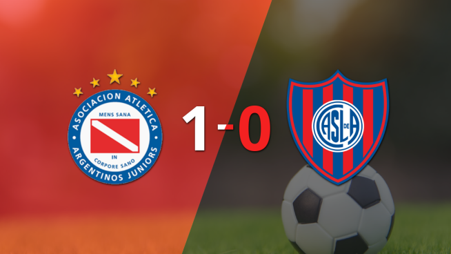 Con un autogol de Jhohan Romaña, Argentinos Juniors sale victorioso sobre San Lorenzo