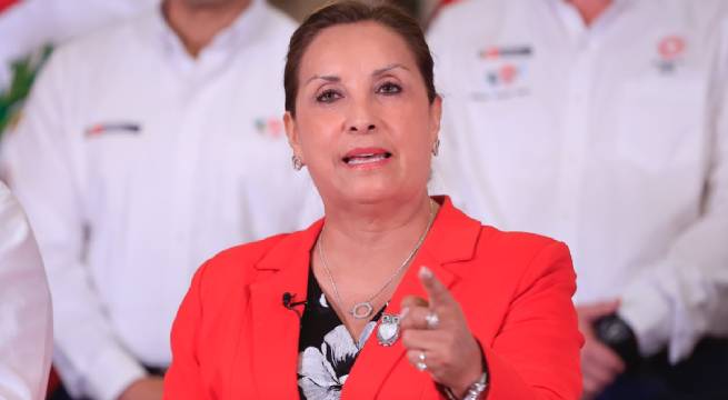 Dina Boluarte: 