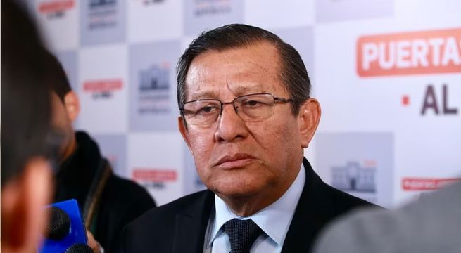 Eduardo Salhuana: 