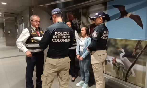 Policía colombiana entregó a Wanda del Valle a las autoridades peruanas