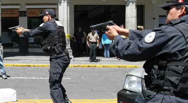 Investigan a 44 policías por la “pérdida” de 78 armas de fuego incautadas a la delincuencia