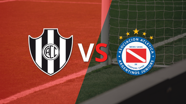 Central Córdoba (SE) y Argentinos Juniors empatan en el estadio Único Madre de Ciudades