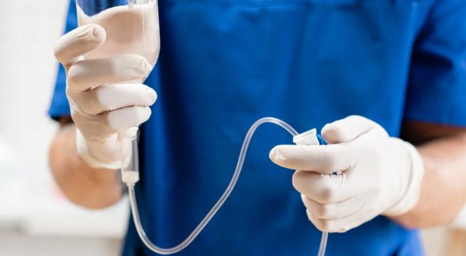 Suero fisiológico defectuoso: ¿qué reacciones causa el exceso de cloruro de sodio en la sangre?