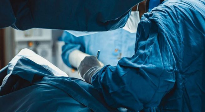 Joven de 23 años fallece tras someterse a liposucción en clínica