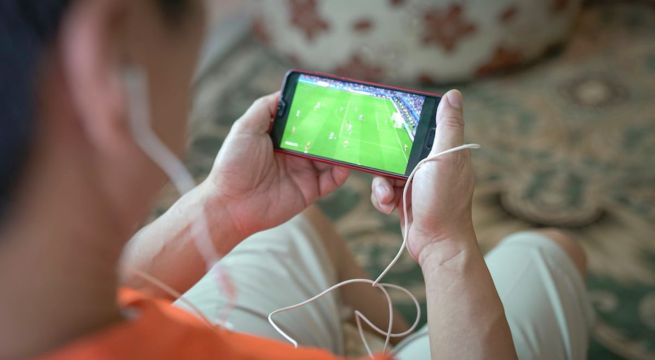 Indecopi ordena bloqueo de 128 páginas web piratas que transmitían la Liga 1