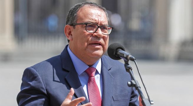 Alberto Otárola responde ante la Comisión de Fiscalización por cirugía de Dina Boluarte