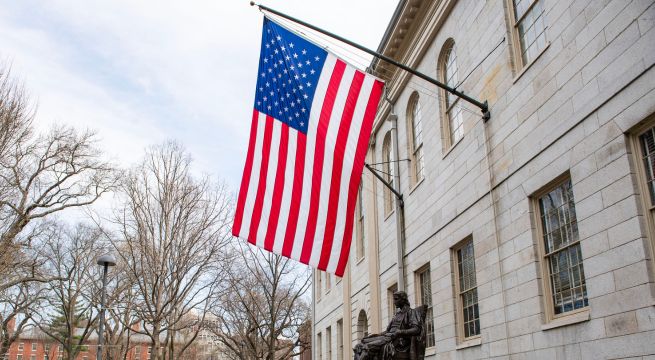 Trump contra Harvard: “Es un chiste, enseña odio y estupidez, no debería recibir fondos federales”