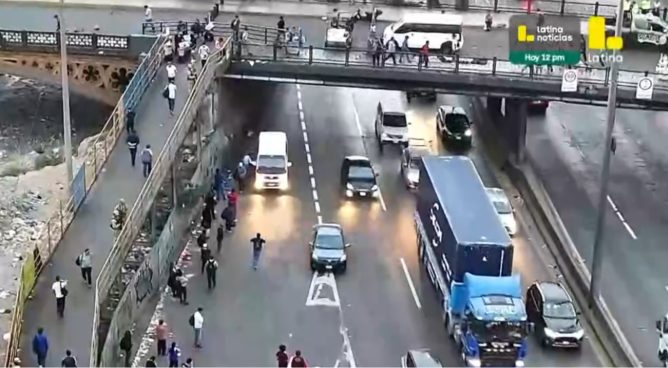 Más de 460 empresas ACATAN el Paro de Transportistas y NO SALEN a las calles por temor a MORIR