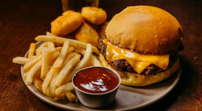 Popular cadena de restaurantes se declara en quiebra: de quién se trata