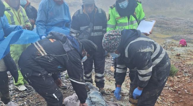 Hallan a tres personas muertas en socavón de minera artesanal en Apurímac