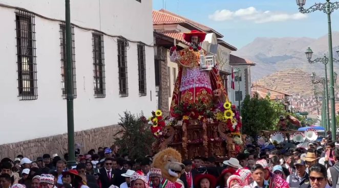 Corpus Christi: 15 santos llegaron al Cusco para encontrarse con sus feligreses