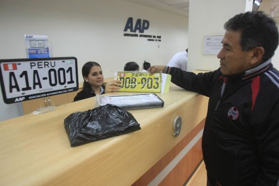 Cambio de placa vehicular 2025: cronograma oficial, requisitos y multas