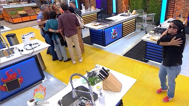 El Gran Chef Famosos: Julián Legaspi celebra con un volantín a lo “Ángeles de Charlie”