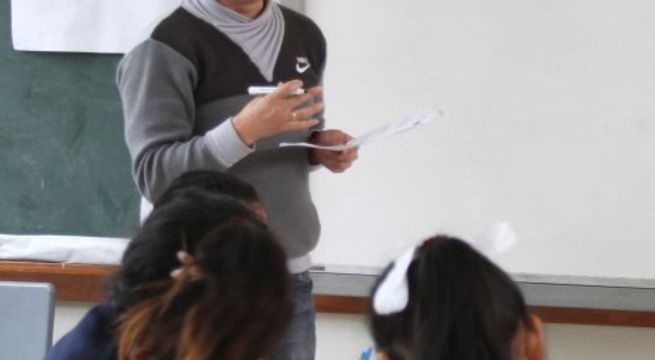 Más de 800 docentes fueron separados por delitos de violación, homicidio y otros