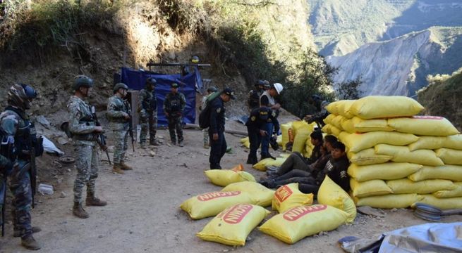 Enfrentamiento a balazos contra minería ilegal deja un policía y dos mineros heridos