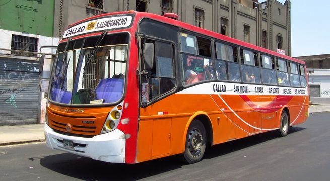 Extorsionadores dejan explosivo en terminal de buses de "La 57" | VIDEO