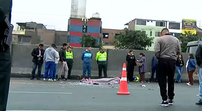 Los Olivos: motociclista muere tras triple choque en plena Panamericana Norte
