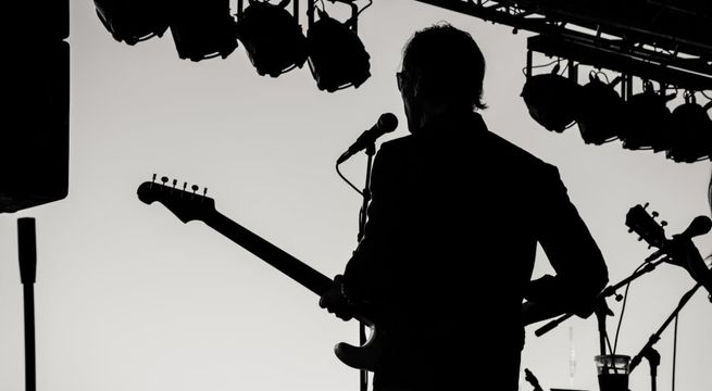 Multan a popular banda musical por 