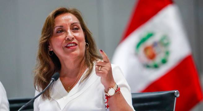 Ejecutivo solicita al Congreso autorización para viaje de Dina Boluarte a Francia