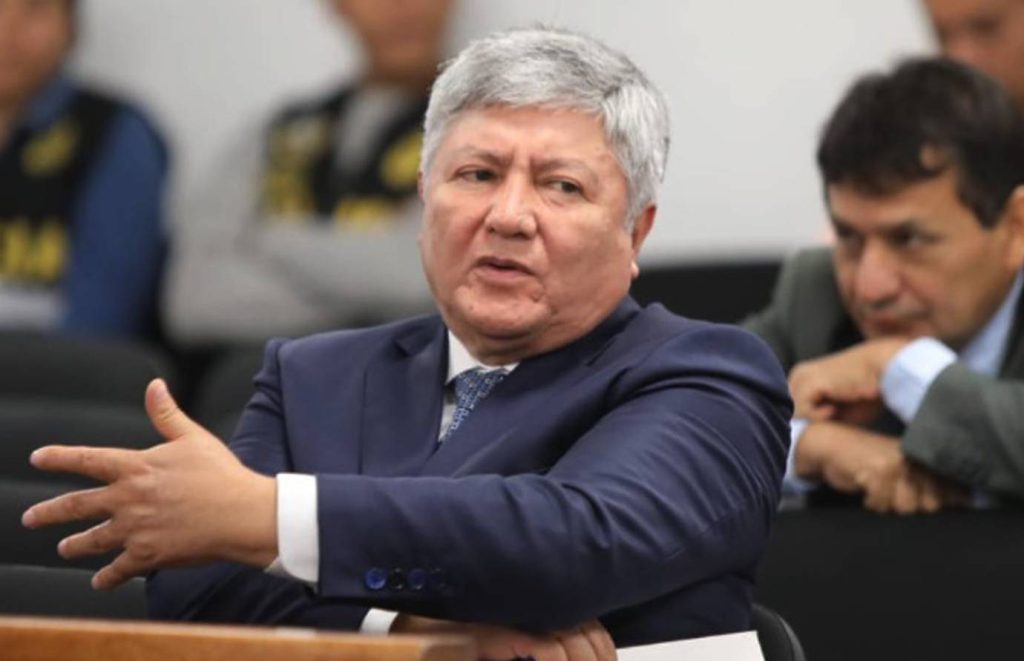 Mateo Castañeda consigue que una fiscalía distinta al EFICCOP lo investigue