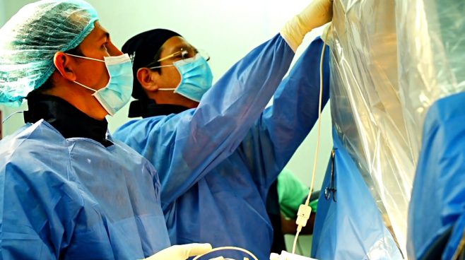 Implante cerebral logra revertir síntomas de depresión severa: todo sobre esta cirugía pionera