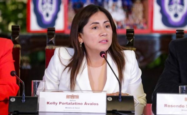 Kelly Portalatino renuncia de forma irrevocable a la bancada de Perú Libre