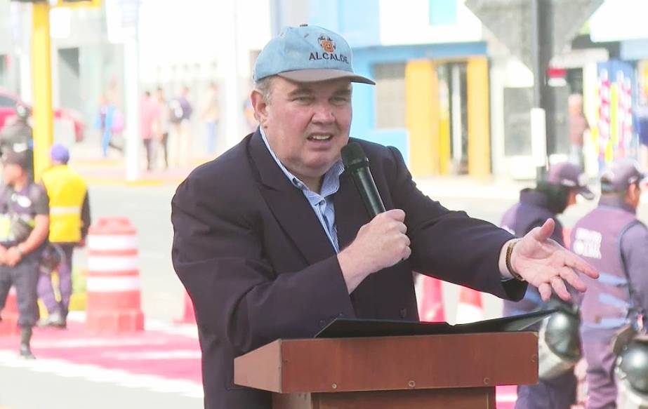 López Aliaga defiende tren Lima - Chosica y acusa trabas políticas