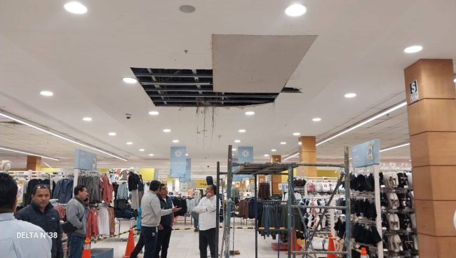 Clausuran temporalmente Metro de Plaza Lima Sur por caída de falso techo | VIDEO