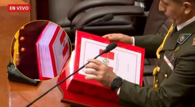 Discurso de Fiestas Patrias: captan el voluminoso fólder del mensaje que dará Dina Boluarte