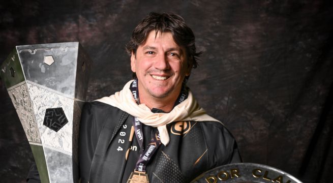 Jean Ferrari presentó su renuncia y se va de Universitario