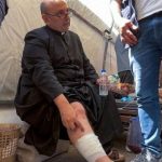 Bombardeo israelí en iglesia católica deja herido a sacerdote argentino