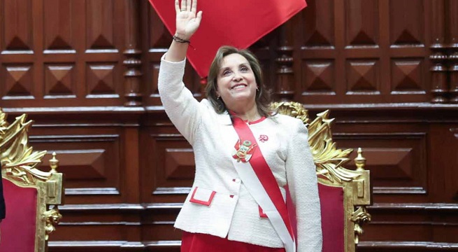 Mensaje de Dina Boluarte: lo que no dijo tras omitir varias páginas de su discurso