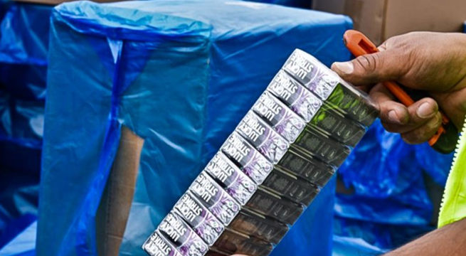 Incautan 150 cajas de cigarrillos de contrabando ocultas entre desechos médicos