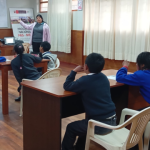 Día del Maestro: Miss Roxana, la maestra que enseña inglés a casi 4 mil metros de altura