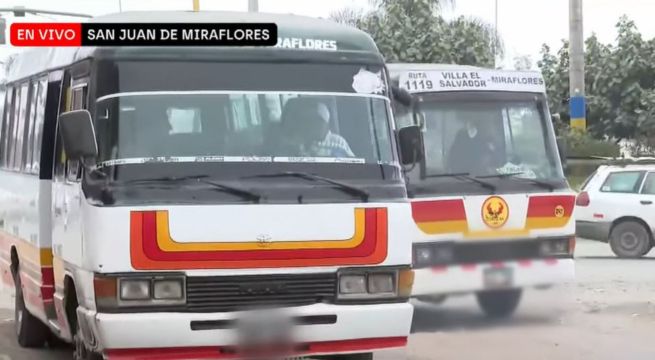 Extorsionadores atacan a pedradas cústers de transporte público en San Juan de Miraflores
