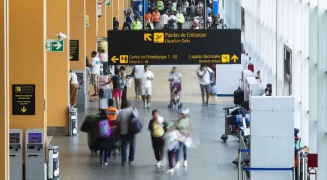 ¿Vuelve a operar el antiguo aeropuerto Jorge Chávez?  Ministro de Transportes lanza propuesta que sorprende