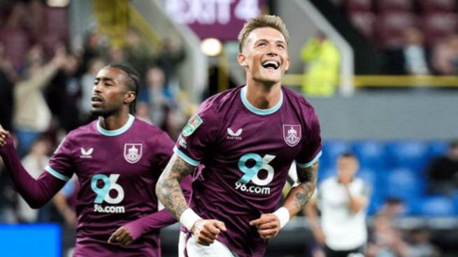 Oliver Sonne anota su primer gol a los 91' y le da la clasificación a su equipo | VIDEO