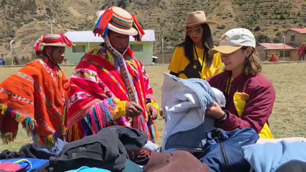 Campaña 'Abriguemos al Perú contra el frío y las heladas' culminó con entrega de donaciones