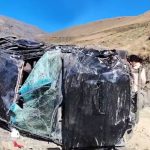 Camioneta cae a abismo y mueren tres personas | VIDEO