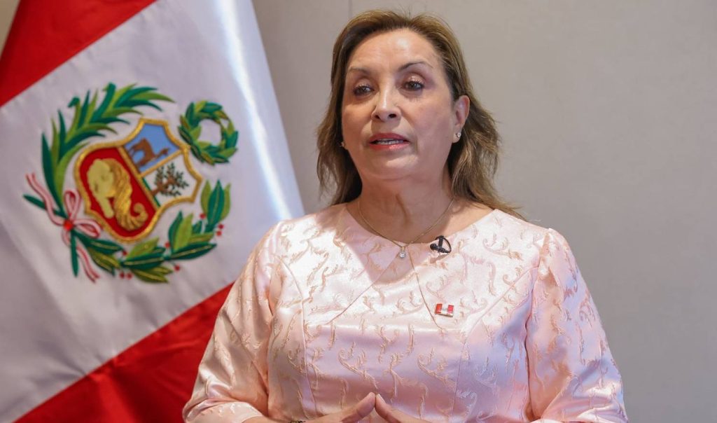 Dina Boluarte: 